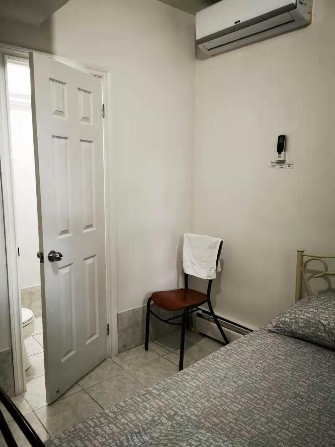 Monthly University Apartment-Elizabeth Toronto Eksteriør bilde
